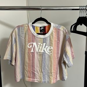 nike cropped top